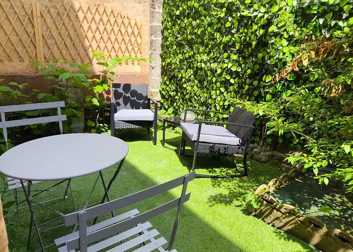 ++++ Studio Avec Jardin A 200 M De La Mer Et 300 M Rue Pietonne ++++